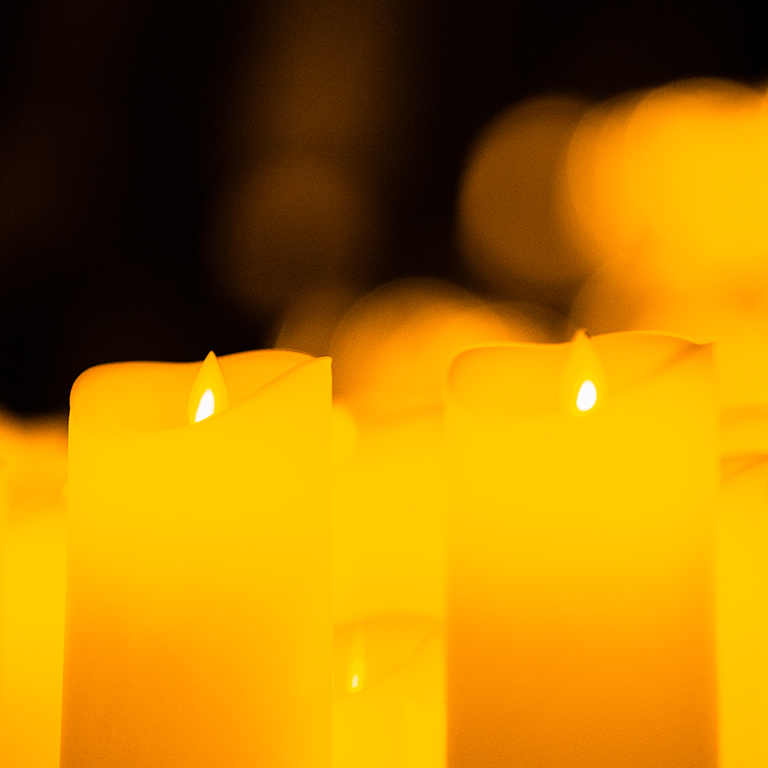 Candlelight Neo-Soul Favorites ft. Songs by Prince, Childish Gambino, & More